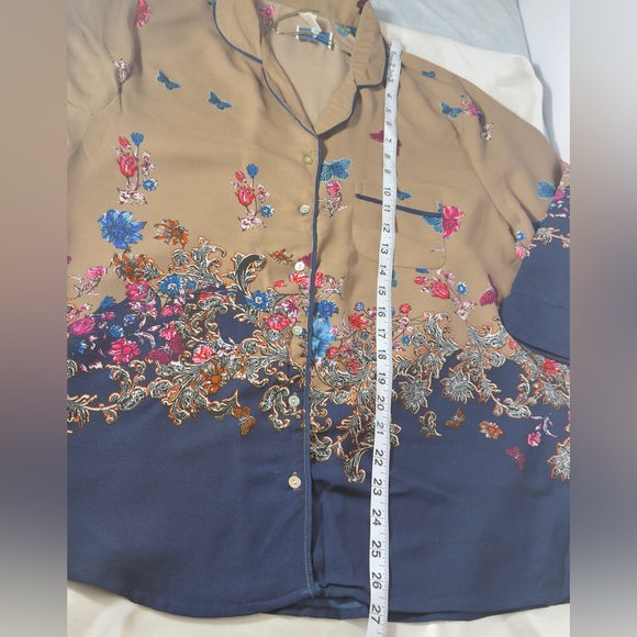 Floral Button-Up Shirt with Butterfly Print - Picture 8 of 11